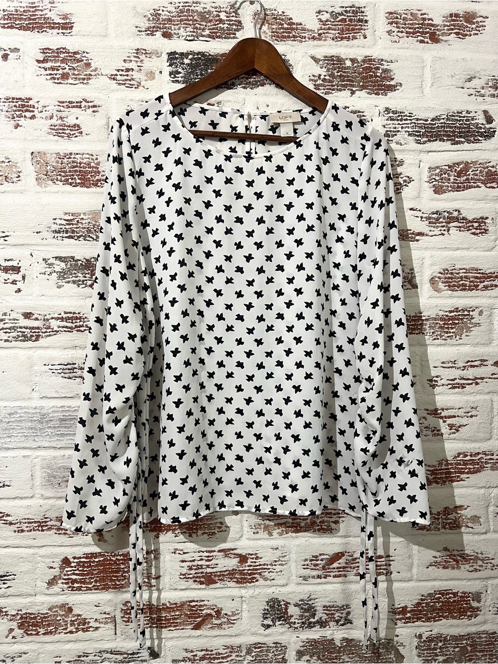 LOFT Outlet Womens Medium Bird Print Blouse Long Sleeve Drawstring Ruched FLAW